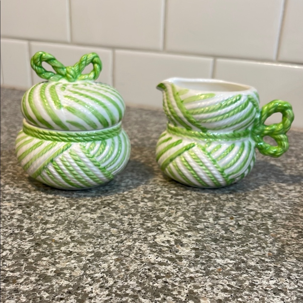 Vintage Taste setter by Sigma Green and White Ceramic Cream and Sugar Set